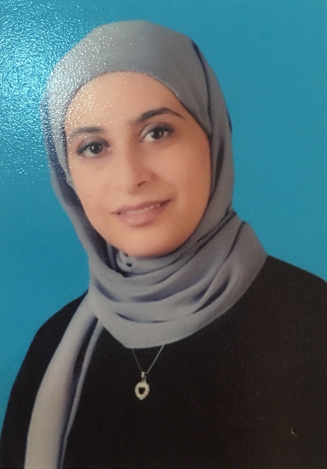 الاستاذه نشوه الغرب 